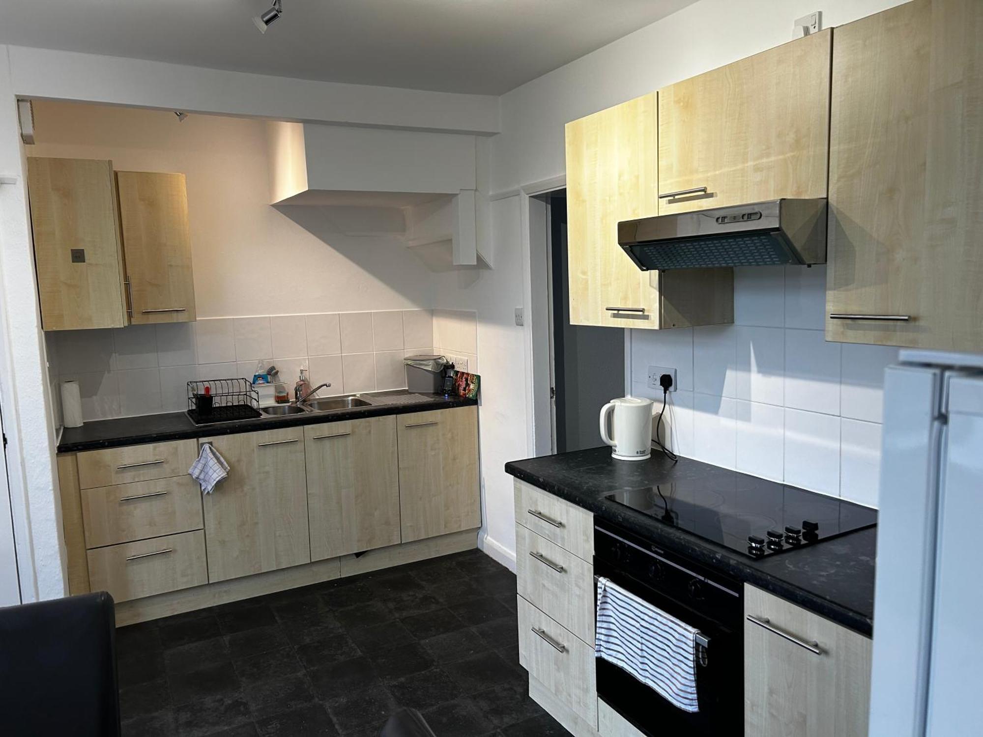 Family Home Near Cribbs Causeway And The Wave, Just 2 Minutes From Airbus And Rolls Royce Bristol Ngoại thất bức ảnh